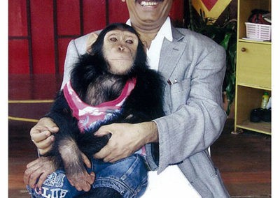 Master Healer Pankaj Naram Pulse Healing wtih Chimpanzee, and Helping him overcome Skin Challenge